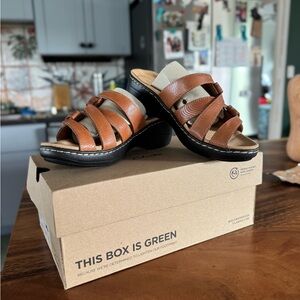Clarks Tan Leather Women's Sandals